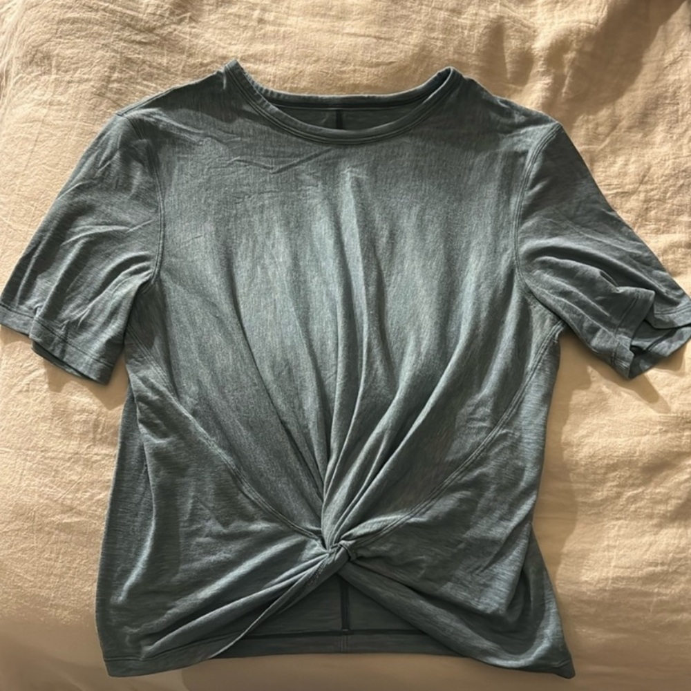 Women’s short sleeve twist top 4/6 heathered grey/green/blue